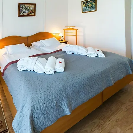 酒店 Napfeny 佐洛卡罗斯