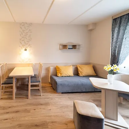 Napfeny 佐洛卡罗斯