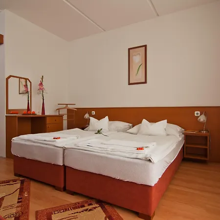 Hotel Napfeny 3*