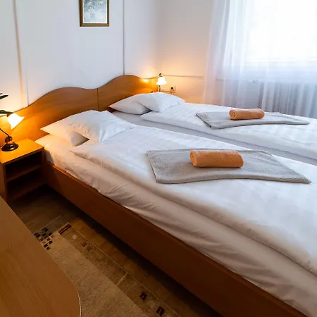 Napfeny Hotel