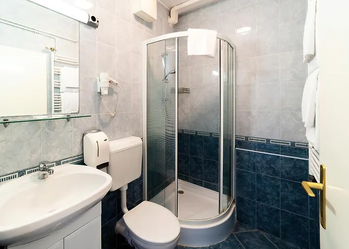 Napfeny ホテル ザラカロシュ