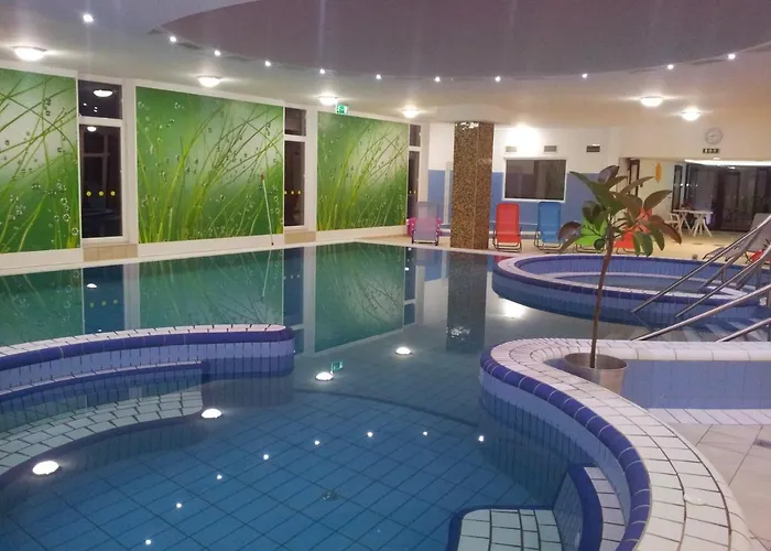 Napfeny ホテル ザラカロシュ