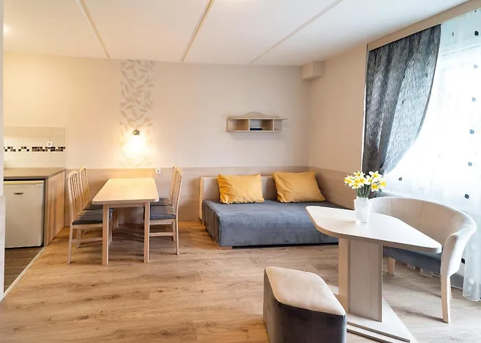 Napfeny ザラカロシュ