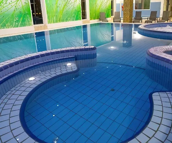 Napfeny ホテル 3*