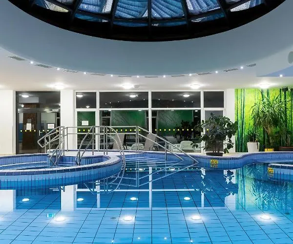 Napfeny ザラカロシュ