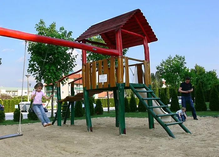 ホテル Napfeny ザラカロシュ