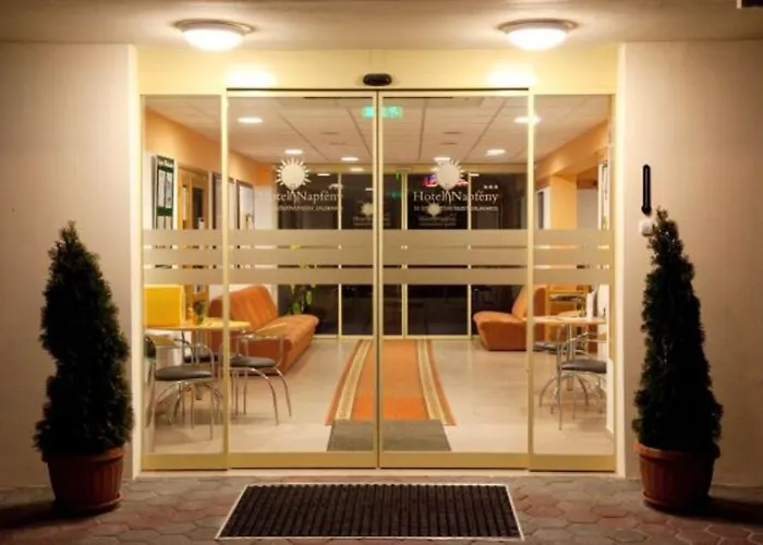 Napfeny ホテル 3*