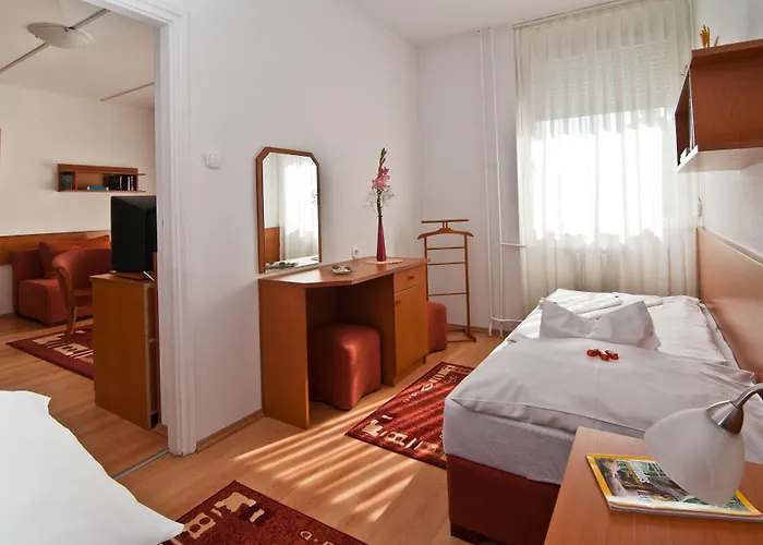 Napfeny ザラカロシュ