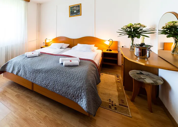 Napfeny ザラカロシュ